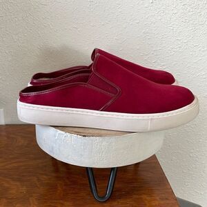 Time and Tru Memory Foam Slip On Shoes Size 9 EUC